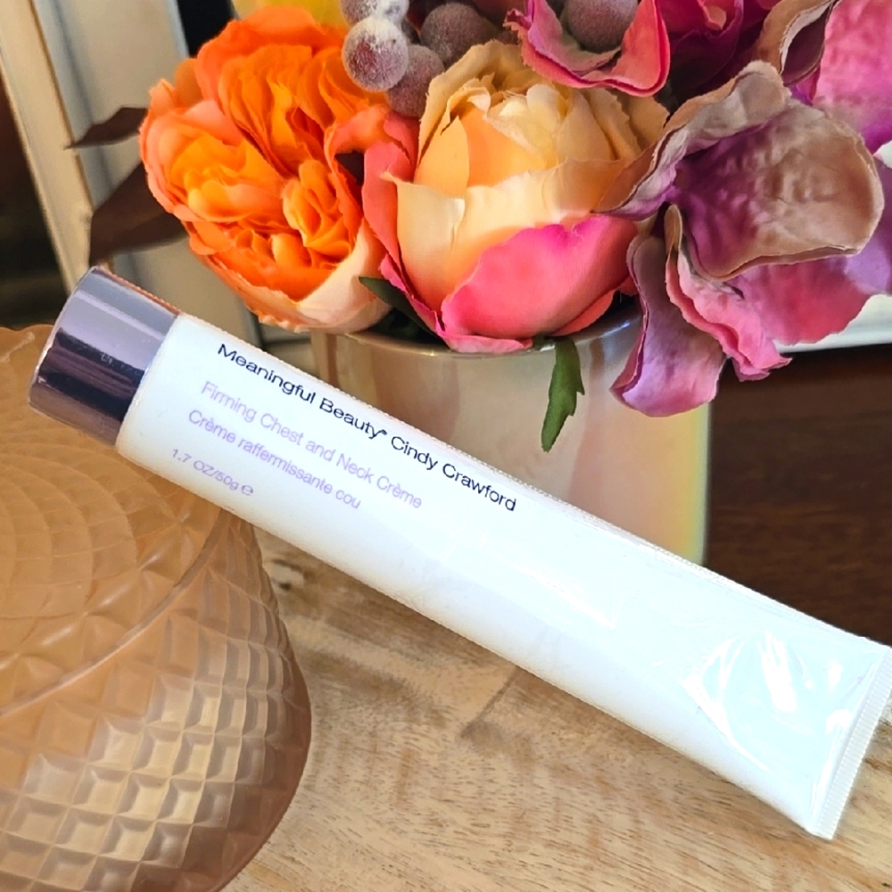 Meaningful Beauty Firming Chest and Neck Crème